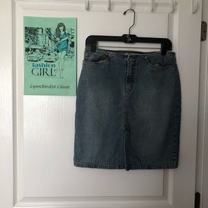 Old Navy Skirt.  2029